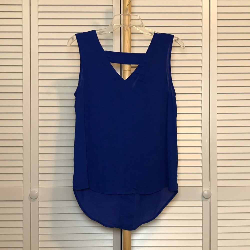 a.n.a. (A New Approach) V-neck Sleeveless Camisole Blouse S